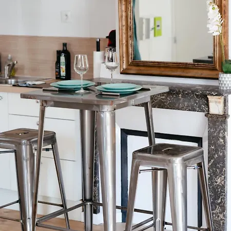 Authentique 3 Nid Urbain Au Charme Envoutant En Plein Coeur De Apartmán *