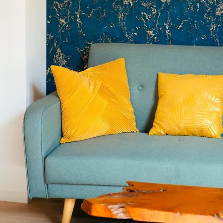 Authentique 3 Nid Urbain Au Charme Envoutant En Plein Coeur De *