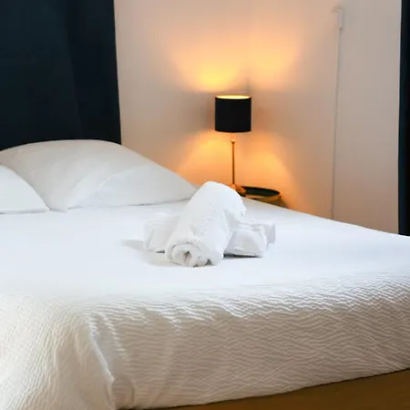 Authentique 3 Nid Urbain Au Charme Envoutant En Plein Coeur De *